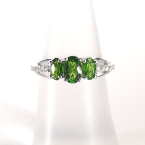 Chrome Diopside Trilogy Ring SIZE 5 - Picture 1 of 12